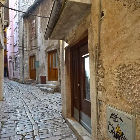 Nella Apartment